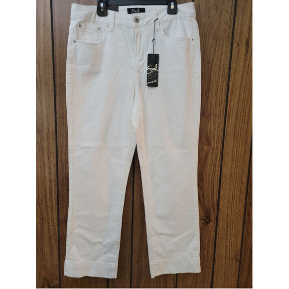 Earl Soft Stretch White Cropped NWT Size 10 5 Pocket Design APR $54.00 - Picture 1 of 5